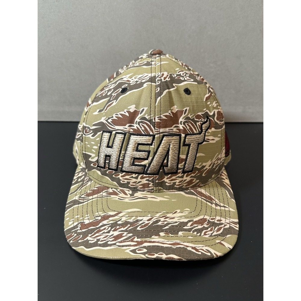 mitchell ness Miami Heats Camo SnapBack Hat